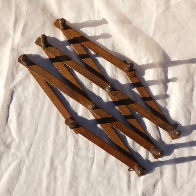 Brown Handmade Wooden Accordion Peg Rack Set of 10 Hooks for Mugs Dish