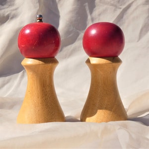 Wooden Salt Shaker and Pepper Grinder Mill with Red Ball Tops Vintage Chyn Tai image 3