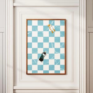 Puede incluir: Dos perros flotan en una piscina a cuadros azules y blancos. El perro de arriba es naranja y blanco, y el perro de abajo es negro y blanco.