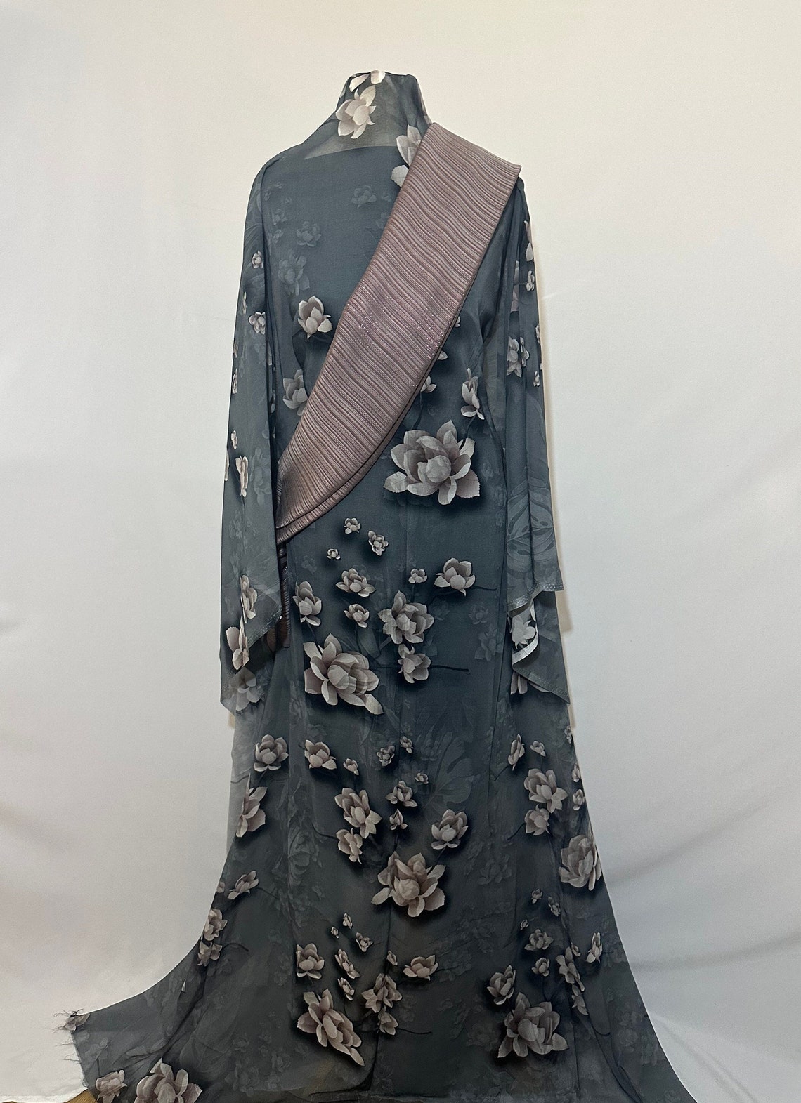 Maqbal Floral Dirac – 3-Piece Full Set (Dress, Garbasaar & Gorogarad)
