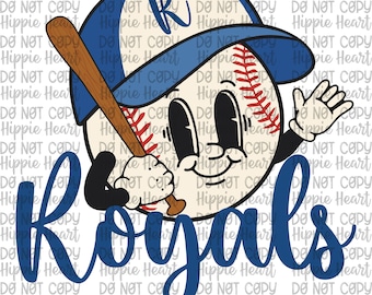 Può includere: Una palla da baseball di cartone animato con un berretto da baseball blu e una mazza. La palla da baseball ha un viso sorridente e occhi grandi. Sta tenendo la mazza con una mano e salutando con l'altra. La parola "Royals" è scritta in lettere blu sotto la palla da baseball.