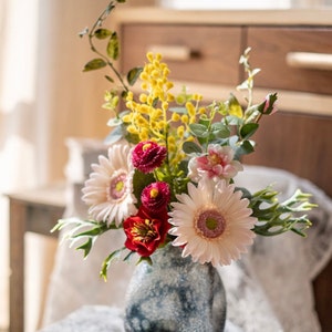 Faux Flowers, Artificial Flower Arrangement Ideal for Home Decor and Gifts