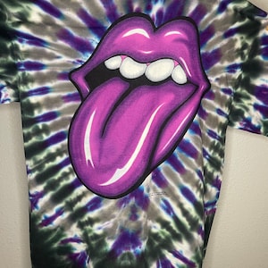 Vintage, 1997. The Rolling Stones purple tongue tie dye t shirt.