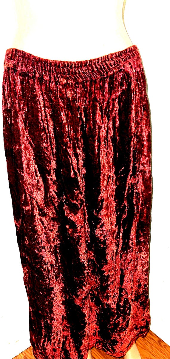 【COLOR iN ID】Rua Velvet Long Skirt il_fullxfull.4337316976_5v5q.jpg