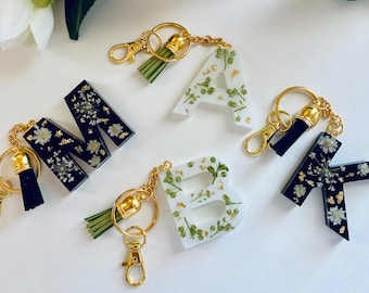 Handmade Flower Resin Letter Keychain | Flower Keychain | Initial Keychain | Backpack Charm | Mother's Day | Birthday | Gifts For Her