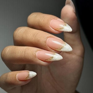 Ongles blanc nacré à pression française : faux ongles en gel acrylique faits main