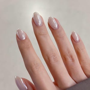 white chrome nails/ custom press on nails/ hand made Press on Nails/Faux Acrylic Nails/ Gel Nails/Press on Nails