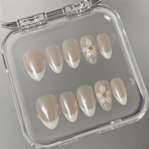 chrome french 3d flowe nails/ custom press on nails/ hand made Press on Nails/Faux Acrylic Nails/ Gel Nails/Press on Nails