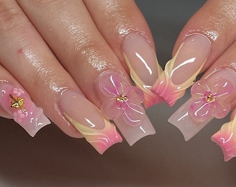 Uñas francesas con flores 3D: uñas de gel acrílico hechas a mano