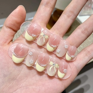 3d bowknot french nails/ custom press on nails/ hand made Press on Nails/Faux Acrylic Nails/ Gel Nails/Press on Nails