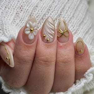 Uñas postizas con lazo de flores 3D: uñas de gel acrílico de imitación hechas a mano