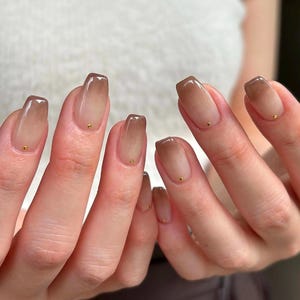 ombre nails/ custom press on nails/ hand made Press on Nails/Faux Acrylic Nails/ Gel Nails/Press on Nails