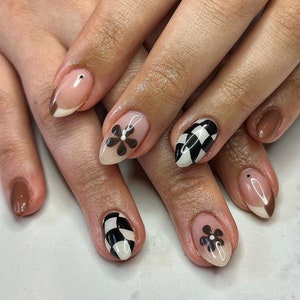 hand painted freestyle y2k nail/ custom press on nails/ hand made Press on Nails/Faux Acrylic Nails/ Gel Nails/Press on Nails