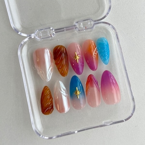 Uñas postizas de estilo veraniego: uñas de gel acrílico falsas hechas a mano