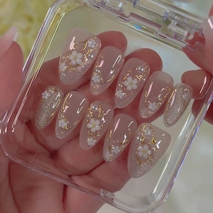 glitter flower nails/ custom press on nails/ hand made Press on Nails/Faux Acrylic Nails/ Gel Nails/Press on Nails