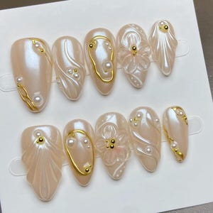 3D Flower Press On Nails: French Pearl Faux Acrylic Nails