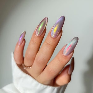 Ongles pressés irisés inspirés : faux ongles en gel acrylique faits main