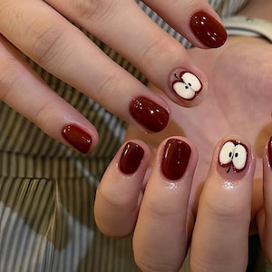 apple 3d hand painted nails/ custom press on nails/ hand made Press on Nails/Faux Acrylic Nails/ Gel Nails/Press on Nails