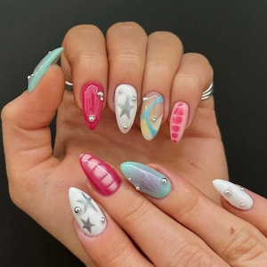 free style graffiti nails / hand painted nail /custom press on nails/ hand made Press on Nails/Faux Acrylic Nails/ y2k Nail