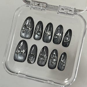 3d silver drop cat eye nail/ custom press on nails/ hand made Press on Nails/Faux Acrylic Nails/ Gel Nails/Press on Nails