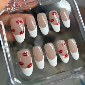 valentine&#39;s french nail/ custom press on nails/ hand made Press on Nails/Faux Acrylic Nails/ Gel Nails/Press on Nails