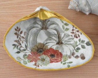 Fall Pumpkins in Gray with Orange Flowers Decoupage Clam Shell