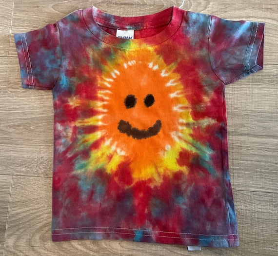 Graphic Tees Tie Dye Smiley Face Sweatshirt Marshmello Smile T-Shirt — Tie  Dye