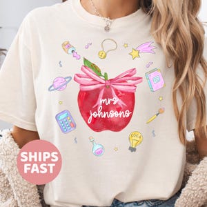 Comfort Colors® Custom Teacher Shirt Personalized Tee apple bow Coquette Back to school t-shirt teacher Elementary teacher Appreciation Gift