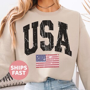 Retro USA Sweatshirt, Womens USA Crewneck Sweatshirt, USA Shirt, America Sweatshirt, 4th of July Sweatshirt, Patriotic Sweatshirt