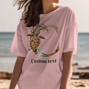 Camiseta personalizada com texto Ocean Life Alphabet Letter C, camiseta gráfica Sea Turtle Coral, roupa unissex para adultos, roupa casual estilo praia