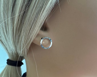 Sterling Silver Circle Stud Earrings – Minimalist Geometric Design
