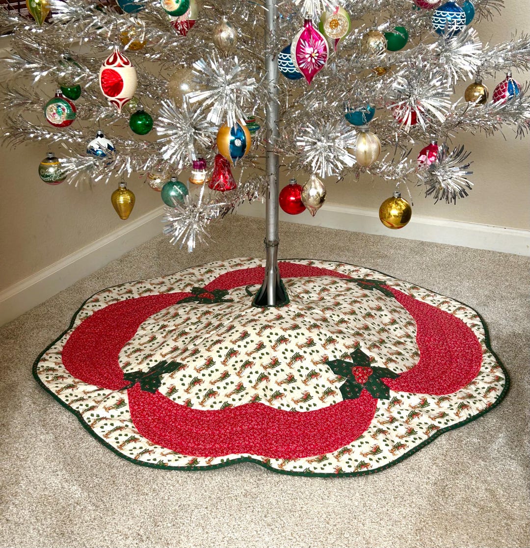 Vintage Christmas Tree Skirt