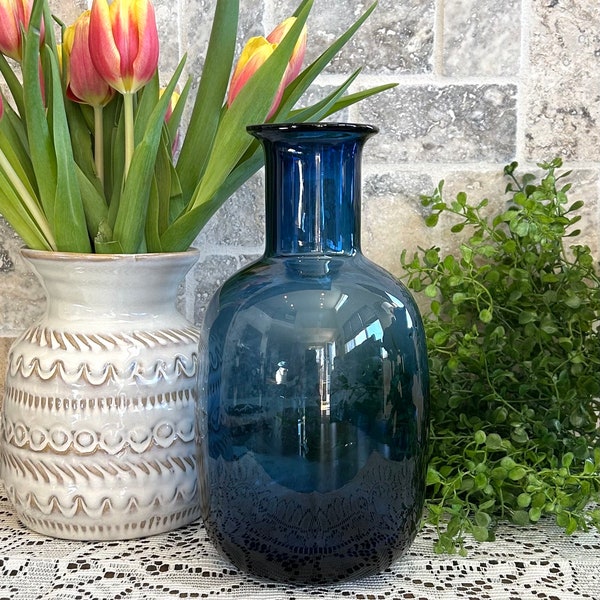 Vintage MCM short smokey cobalt blue art glass vase - mid century modern style handcrafted home decor - Swedish style collectible glass