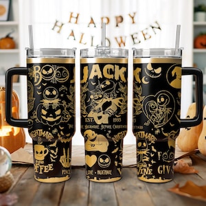 Jack Skellington Nightmare Weihnachten gravierter Becher, Kürbiskönig Becher 40 Unzen, Disney Spooky Season Becher, Jack und Sally Becher