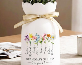 Personalized Grandma's Garden Vase, Grandma Custom Flower Vase, Custom Mom's Garden Vase, Mom Gift, Grandma Gift, Love Grows Here