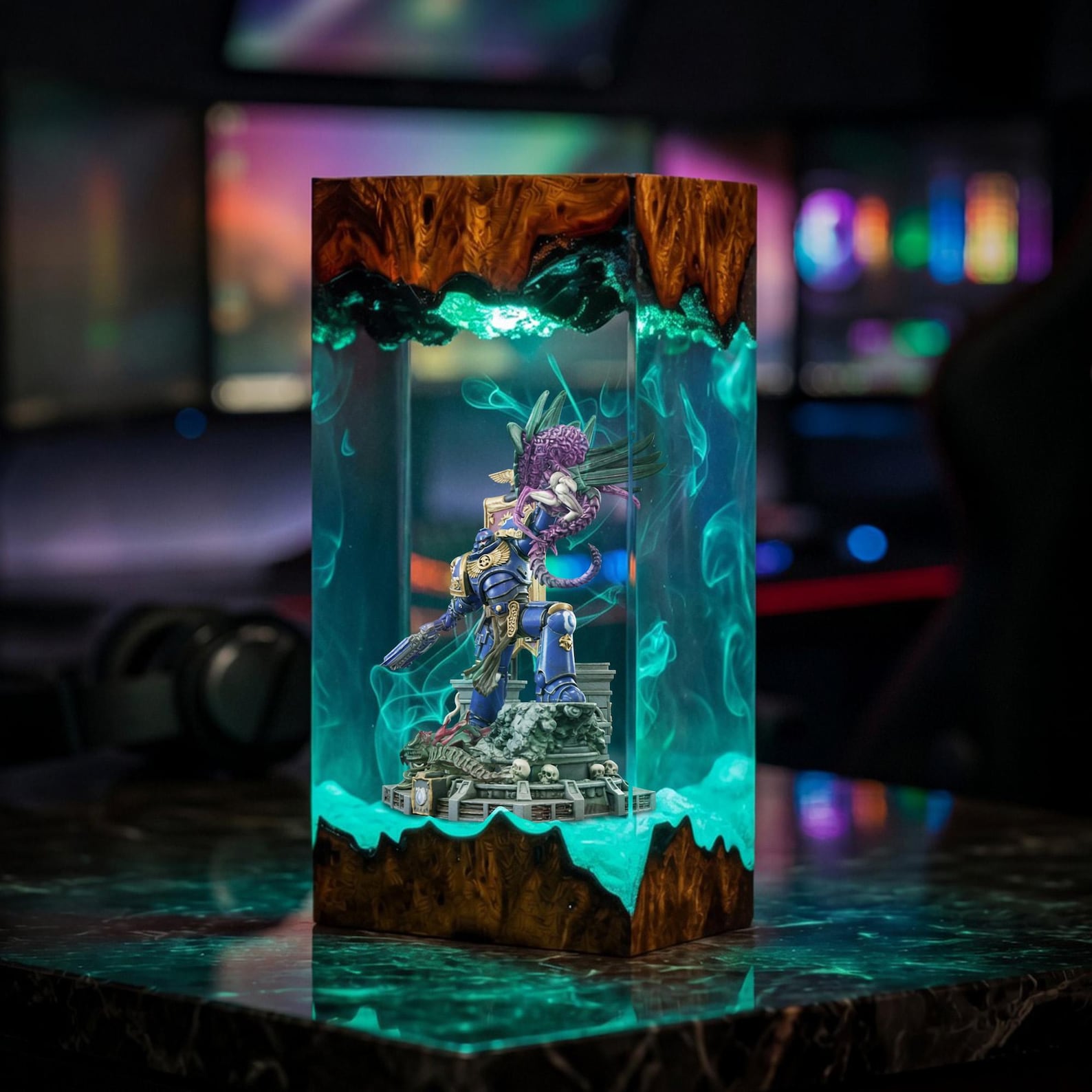 Space Marine Tyranid Resin Lamp, Diorama Night Light, Ultramarine Epoxy Light, Sci-Fi Gaming Decor, Gamer Gift, Handmade Collectible