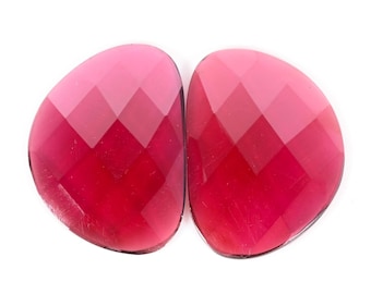Rhodolite Garnet Gemstone: 14.75 Ct Faceted Fancy Shape, 19x14x2 MM
