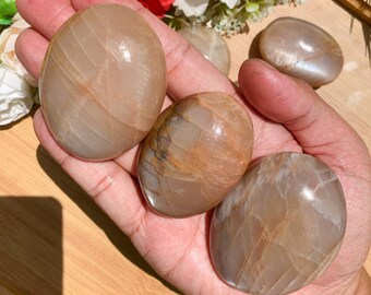 Quality Polished Sweet Peach Moonstone Palm Stones, Orange Moonstone Pocket Stone, Worry Stone, Women Crystal, Healing Crystal,Gifts