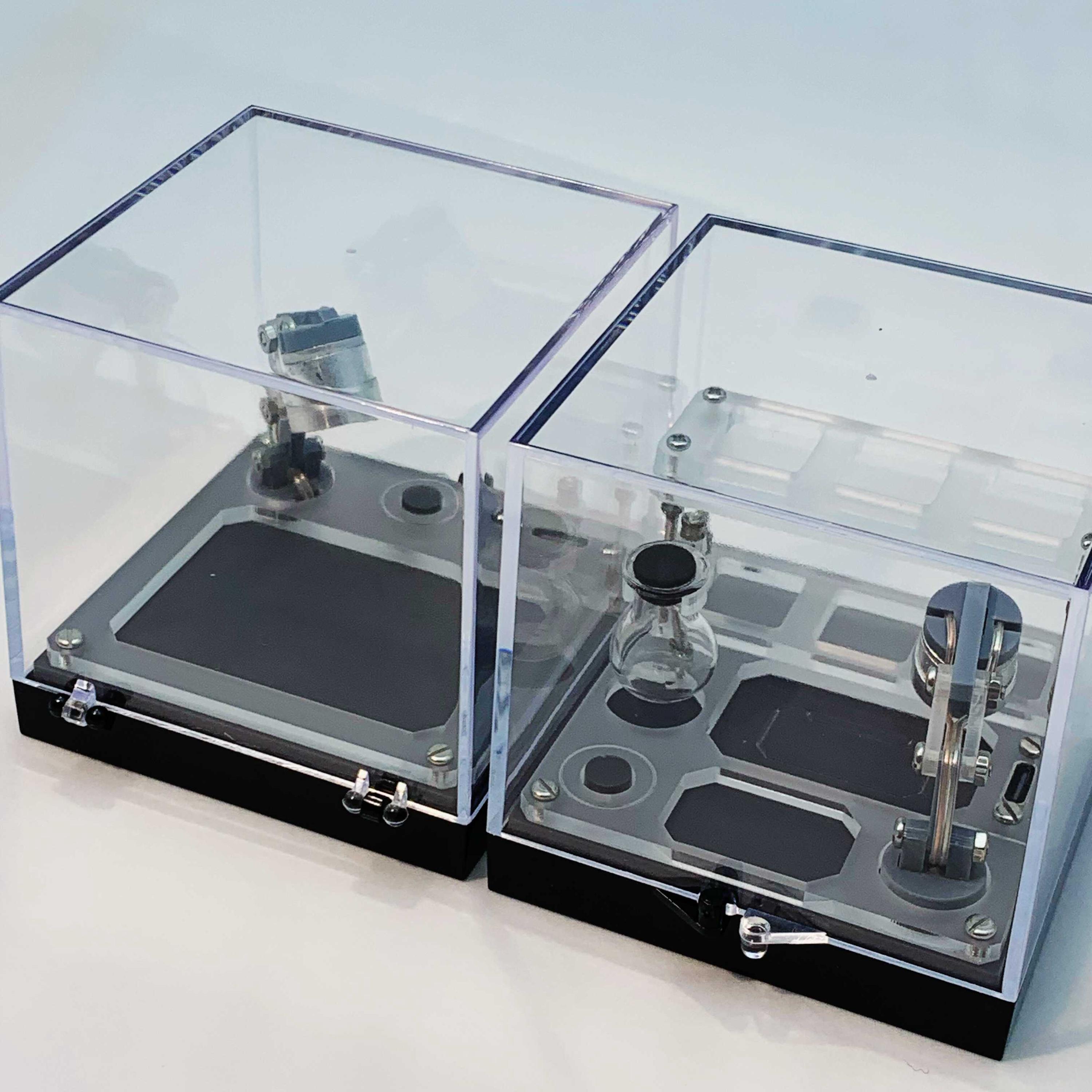 キューブボックス 博物館 コレクションケース ガラス 鉱物用充電式UV