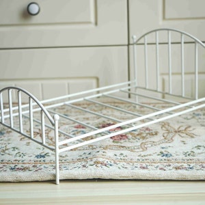Doll Miniatures European style Metal Bed Furniture for 1:6 Scale Dolls like SD YOSD 1/6 1/3 1/4 12&quot;Doll