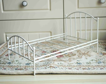 Doll Miniatures European style Metal Bed Furniture for 1:6 Scale Dolls like SD YOSD 1/6 1/3 1/4 12"Doll 18“Doll