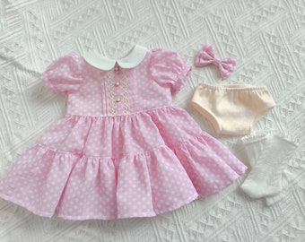 Vestido de lunares rosas, enagua con lazo para el pelo hecha a mano para adaptarse a muñecas de niña de 18 pulgadas, vestido de tamaño similar, muñeca de 18 pulgadas