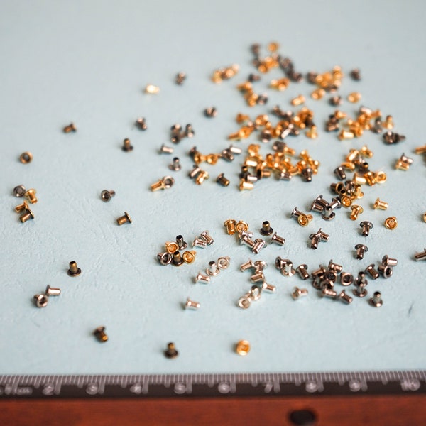 30 pièces 1.5mm 2mm 2.5mm (diamètre intérieur) petits oeillets minuscules, 4 couleurs, pour vêtements et chaussures de poupée BJD faisant des mini fournitures d'artisanat