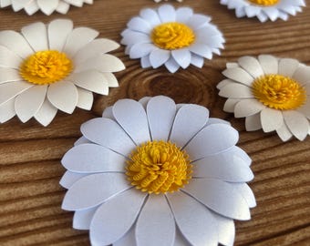 Paper Daisy flowers: Floral Centerpieces, Party Decor