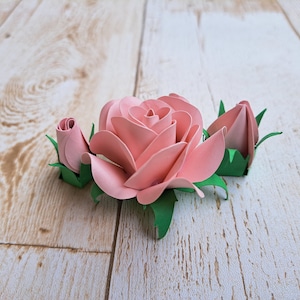 Mini rose con foglie, fiore di carta in formato svg, fiori di carta 3D in formato svg, carta rosa in formato svg, rosa in formato svg, fiore in formato svg, modello mini rosa per la lavorazione fai da te