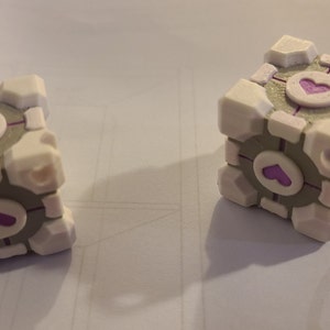 Companion Cube Color Accurate 3d Printed Keychain - Etsy