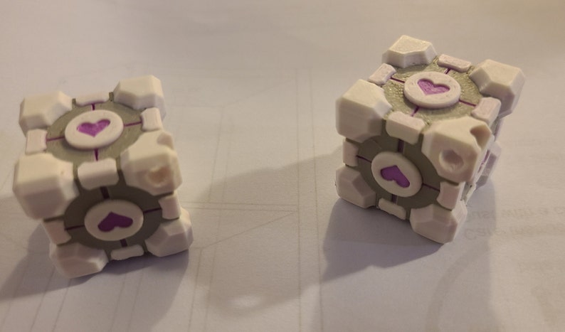 Companion Cube Color Accurate 3d Printed Keychain - Etsy