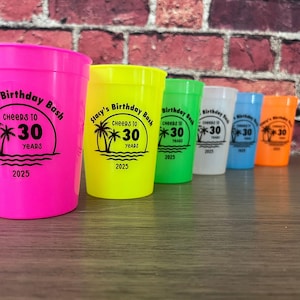 Bicchieri personalizzati per feste di compleanno del 30° compleanno - Bicchieri al neon per brindisi ai 30 anni - Bicchieri personalizzati per festeggiamenti di traguardi importanti - Bomboniere per feste in spiaggia tropicale