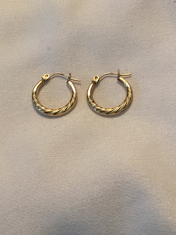 14k Yellow Gold Hoop Earrings Nice designs