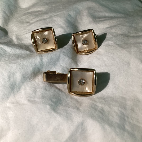 Mens 1960’s Mother of Pearl Rhinestone  Cuff Links & Tie Clip Set Goldtone